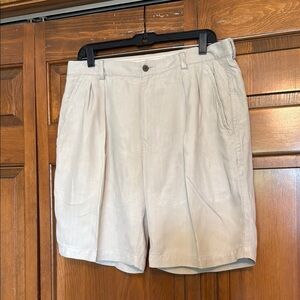 Tommy Bahama 100% Silk Men's Classic Tan Shorts size 35
